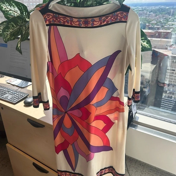 Beautiful Donna Morgan bright/cream dress  size 6- stunning dress mint condition - Picture 5 of 5